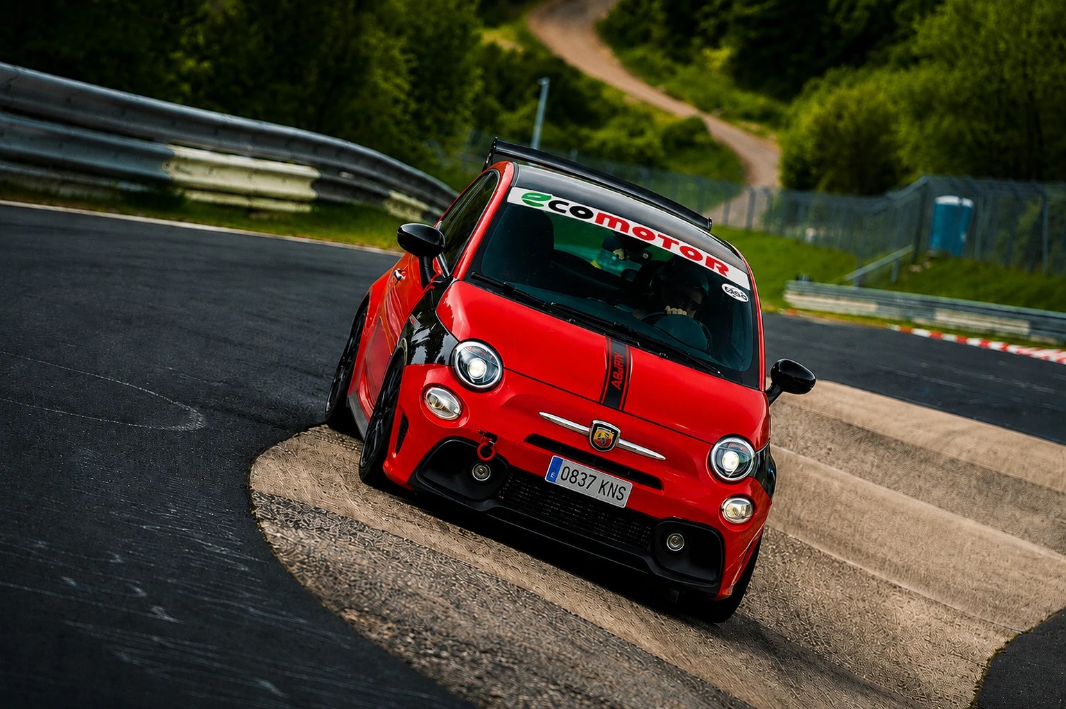 Abarth 595 rojo — cliente de Ecomotor